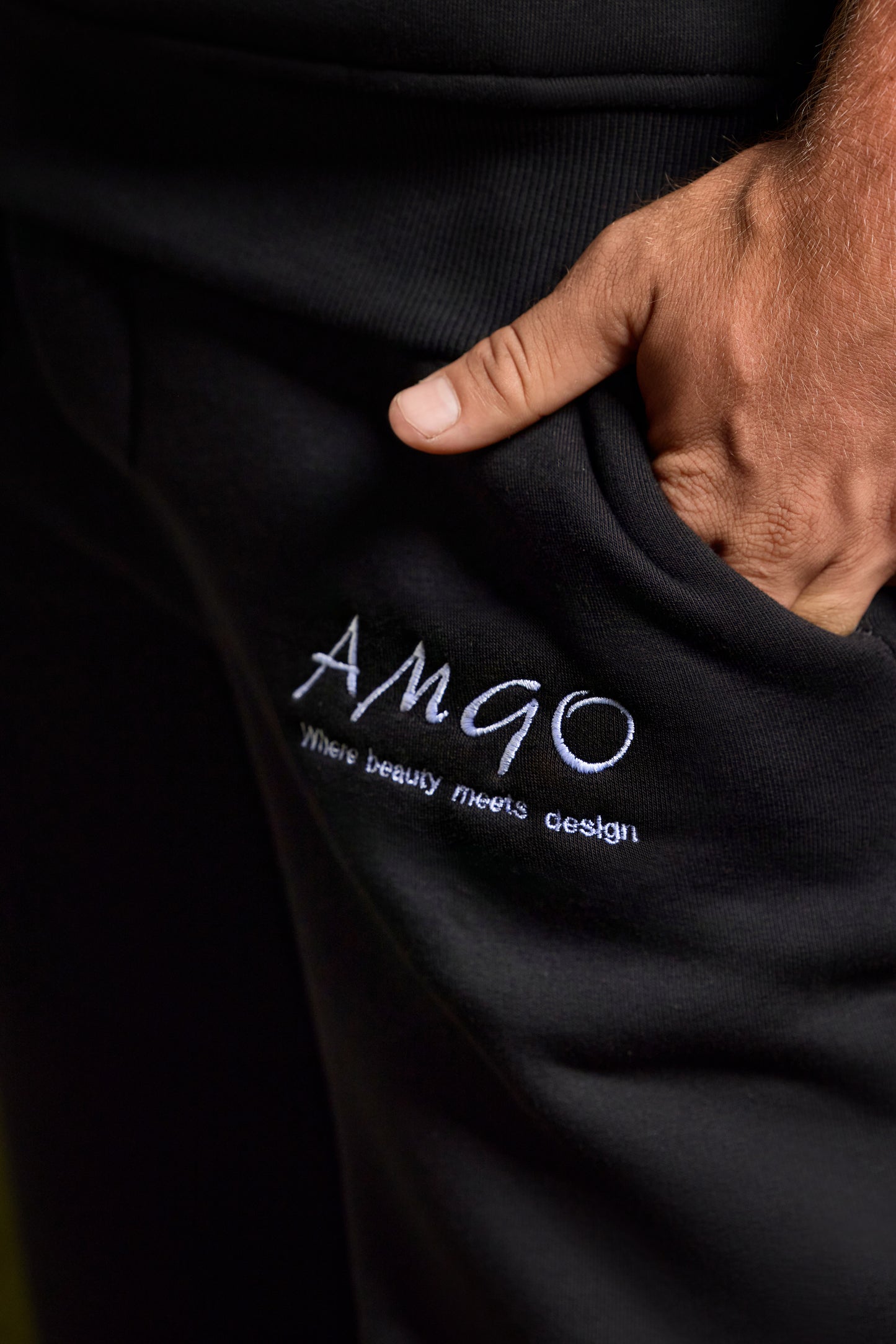 חליפה לגברים – שחור