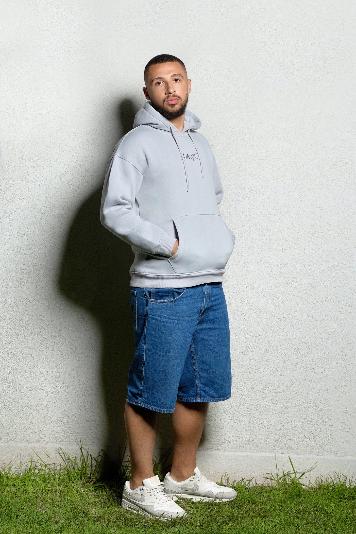 קפוצ'ון אפור