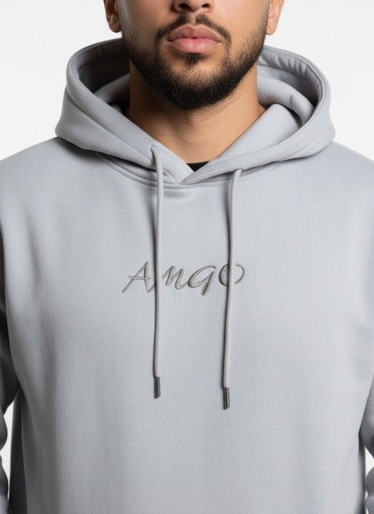 קפוצ'ון אפור-עם כיתוב על השרוול